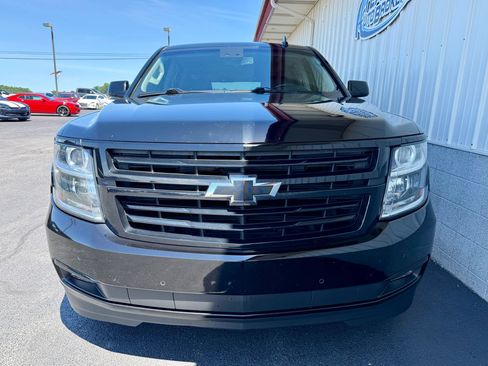 Used 2019 Chevrolet Suburban Premier AWD/4WD image 8