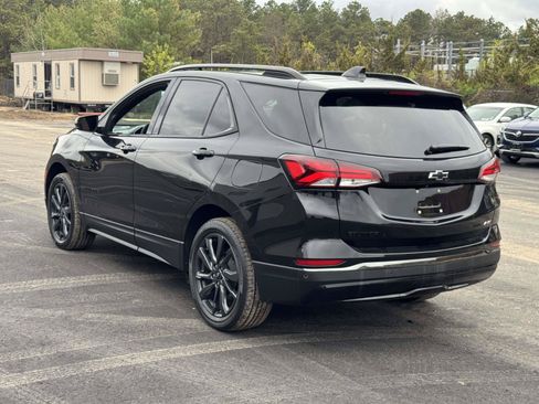 Used 2023 Chevrolet Equinox RS AWD/4WD image 5