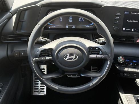 Used 2025 Hyundai Elantra Sport FWD image 7