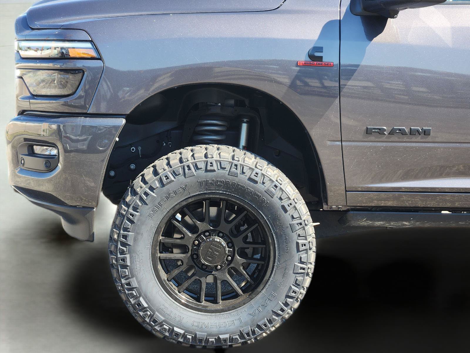 Used 2025 RAM 2500 Laramie AWD/4WD image 30