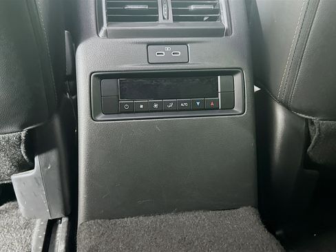 Used 2024 MAZDA CX-90 Plug-In Hybrid w/ Preferred AWD/4WD image 27