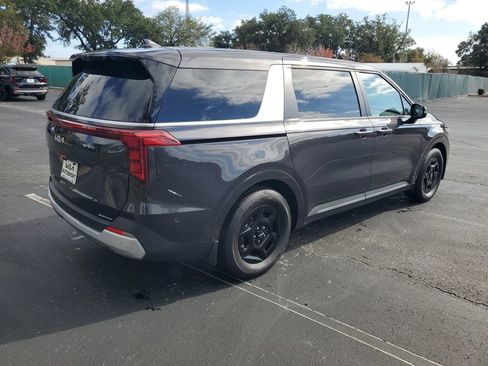 New 2026 Kia Carnival image 4