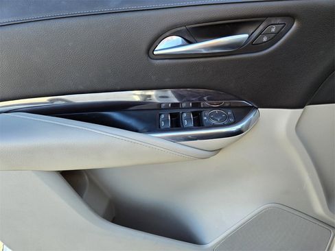 Used 2019 Cadillac XT4 Luxury image 36