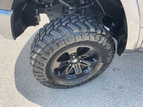 Used 2021 RAM 1500 Laramie AWD/4WD image 19