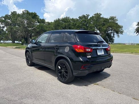 Used 2018 Mitsubishi Outlander Sport ES FWD image 5