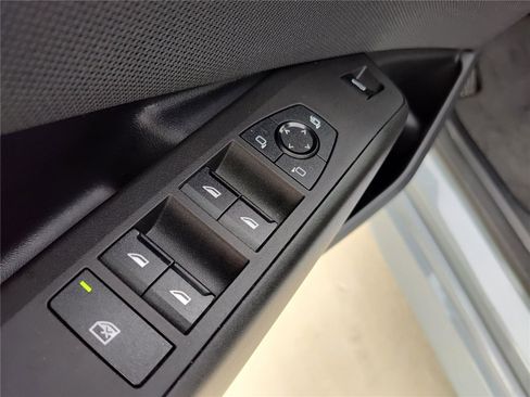 Certified 2025 BMW X3 xDrive30i image 16