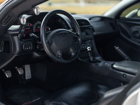 Used 2004 Chevrolet Corvette Z06 w/ Memory Package image 33