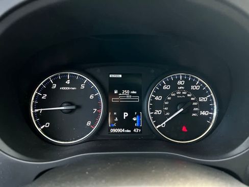 Used 2018 Mitsubishi Outlander SE image 33