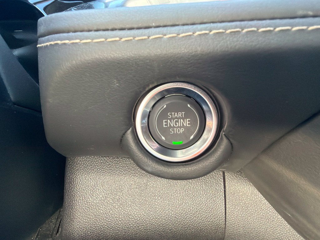 Used 2026 Chevrolet Suburban Premier AWD/4WD image 25