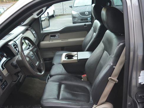 Used 2010 Ford F150 XLT image 12