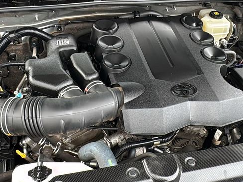 Used 2019 Toyota 4Runner TRD Off-Road Premium image 32