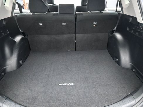 Used 2016 Toyota RAV4 XLE image 29