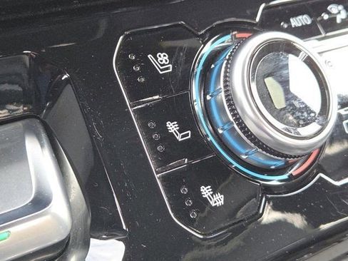 Used 2024 GMC Sierra 1500 AT4X image 15