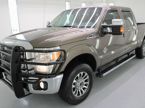 Used 2015 Ford F250 Lariat w/ Chrome Package AWD/4WD image 5