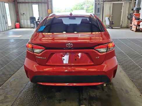 Used 2021 Toyota Corolla LE FWD image 4