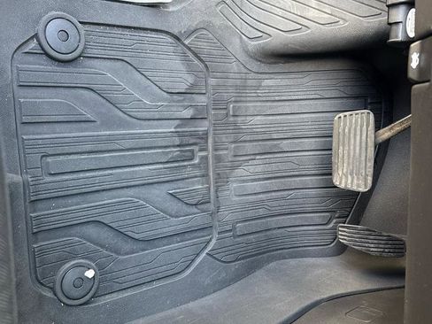 Used 2022 GMC Sierra 1500 Elevation image 34