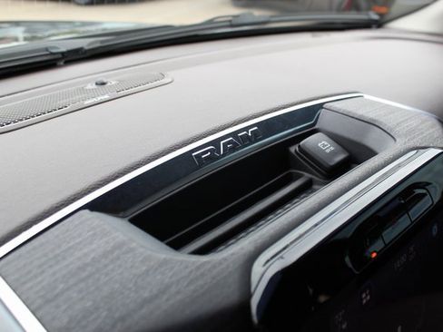 Used 2025 RAM 1500 Laramie w/ Laramie Southwest Edition image 20