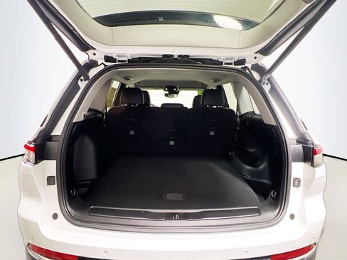 Used 2023 Jeep Grand Cherokee Limited image 34