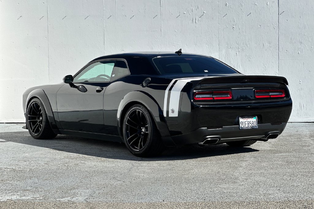 Used 2023 Dodge Challenger R/T Scat Pack RWD image 5