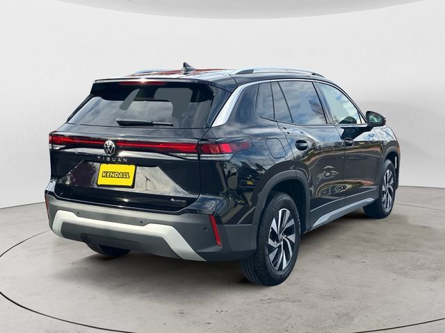 Certified 2025 Volkswagen Tiguan S AWD/4WD image 5
