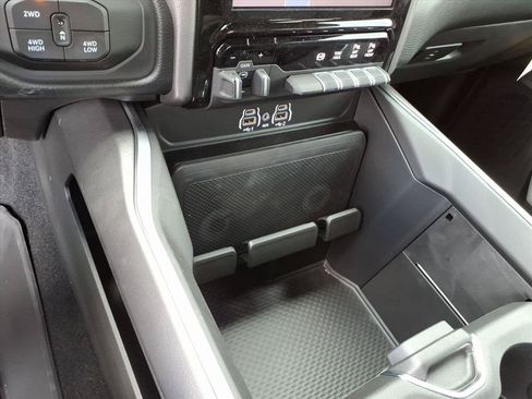 New 2026 RAM 2500 Big Horn AWD/4WD image 33