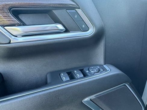 Used 2024 Chevrolet Silverado 1500 LT RWD image 5