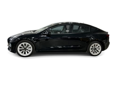 Certified 2022 Tesla Model 3 Long Range AWD/4WD image 3