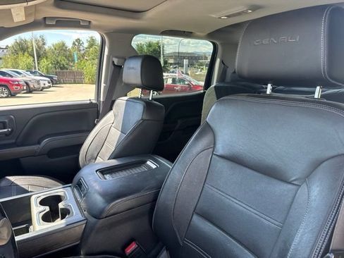 Used 2017 GMC Sierra 1500 Denali w/ Denali Ultimate Package AWD/4WD image 10