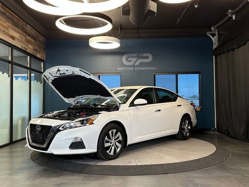 Used 2019 Nissan Altima 2.5 S AWD/4WD image 24