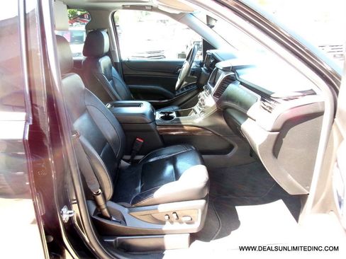 Used 2019 Chevrolet Tahoe LT AWD/4WD image 32