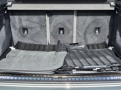 Used 2020 Audi Q3 2.0T Prestige w/ Prestige Package image 27