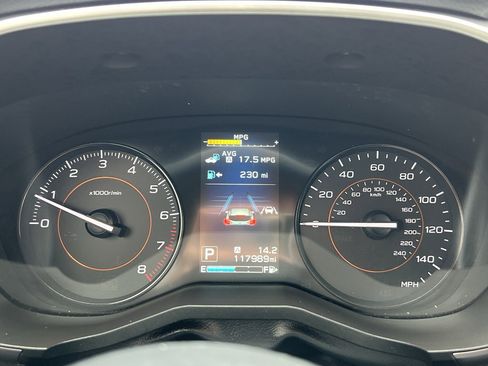 Used 2018 Subaru Crosstrek 2.0i Premium w/ Eyesight System image 29