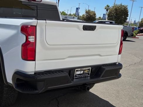 Used 2025 Chevrolet Silverado 1500 ZR2 w/ Technology Package AWD/4WD image 5