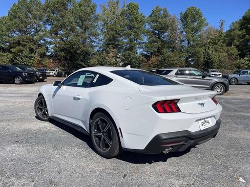 Used 2025 Ford Mustang Coupe RWD image 25