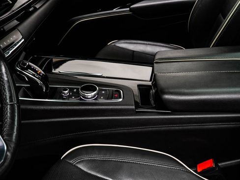 Used 2024 Cadillac Escalade ESV Sport image 21