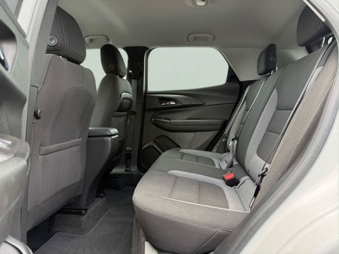 Used 2023 Chevrolet TrailBlazer LS FWD image 17