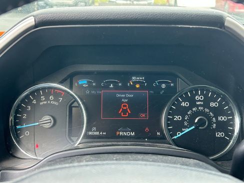 Used 2020 Ford F150 Lariat w/ Equipment Group 501A Mid AWD/4WD image 23