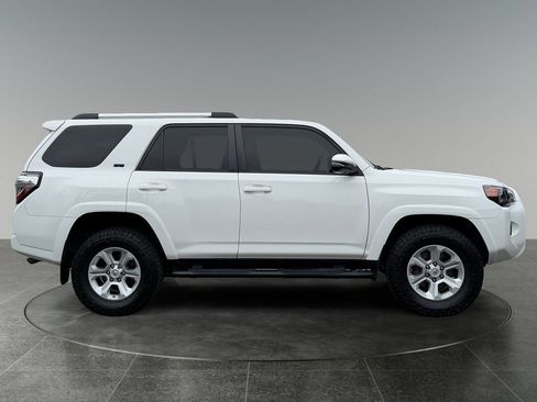 Used 2019 Toyota 4Runner SR5 Premium AWD/4WD image 10