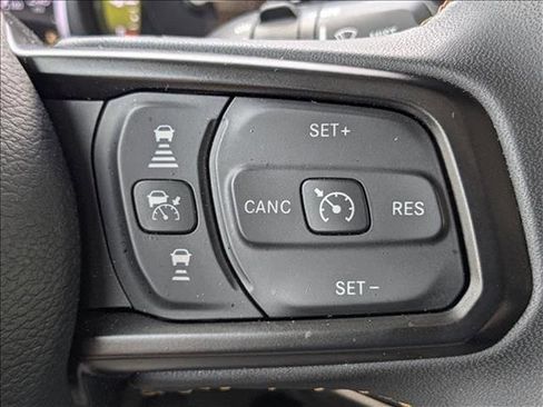 Used 2024 Jeep Wrangler Willys image 10