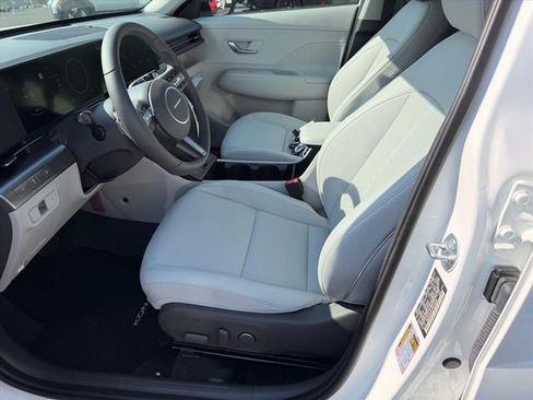 Used 2026 Hyundai Kona SEL Premium FWD image 9