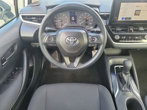 Used 2025 Toyota Corolla LE image 15