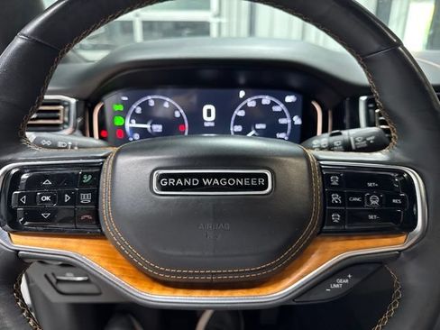 Used 2024 Jeep Grand Wagoneer L Series III AWD/4WD image 12