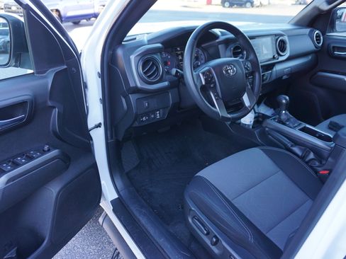 Used 2023 Toyota Tacoma TRD Off-Road image 7