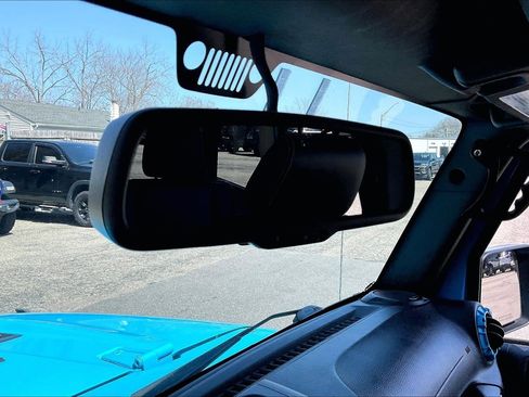 Used 2017 Jeep Wrangler Unlimited Sahara w/ Quick Order Package 24E Chief image 33