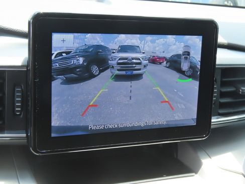 Certified 2023 Ford Explorer XLT w/ Equipment Group 202A RWD image 31