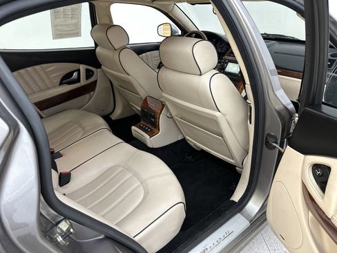 Used 2010 Maserati Quattroporte S image 32