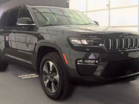 Used 2022 Jeep Grand Cherokee Limited 4xe AWD/4WD image 1