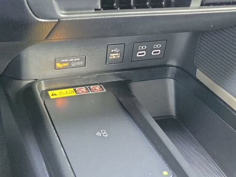 Used 2026 Toyota Camry SE FWD image 17