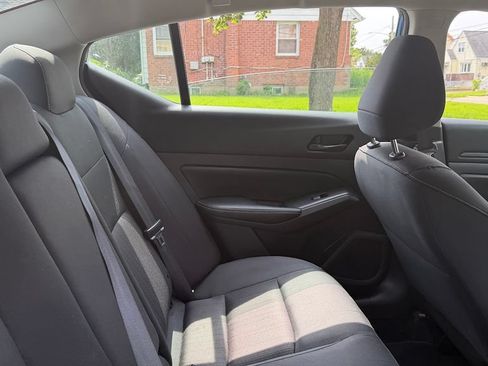 Used 2025 Nissan Altima 2.5 SV FWD image 24