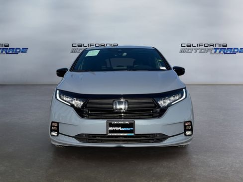 Used 2024 Honda Odyssey Sport image 2